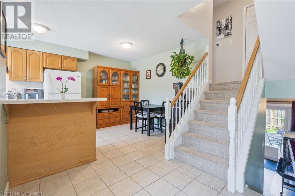 211 Veronica Drive Unit# 29, Kitchener, Ontario  N2A 2R8 - Photo 3 - 40729008