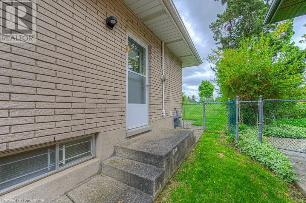 254 Village Road, Kitchener, Ontario  N2M 4L4 - Photo 26 - 40727959
