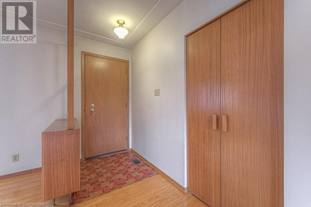 254 Village Road, Kitchener, Ontario  N2M 4L4 - Photo 4 - 40727959