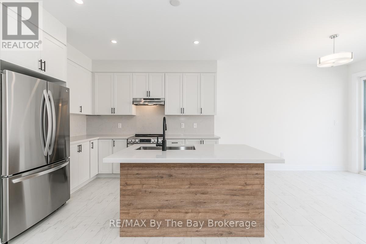 3 Rosanne Circle, Wasaga Beach, Ontario  L9Z 0N4 - Photo 13 - S12149653