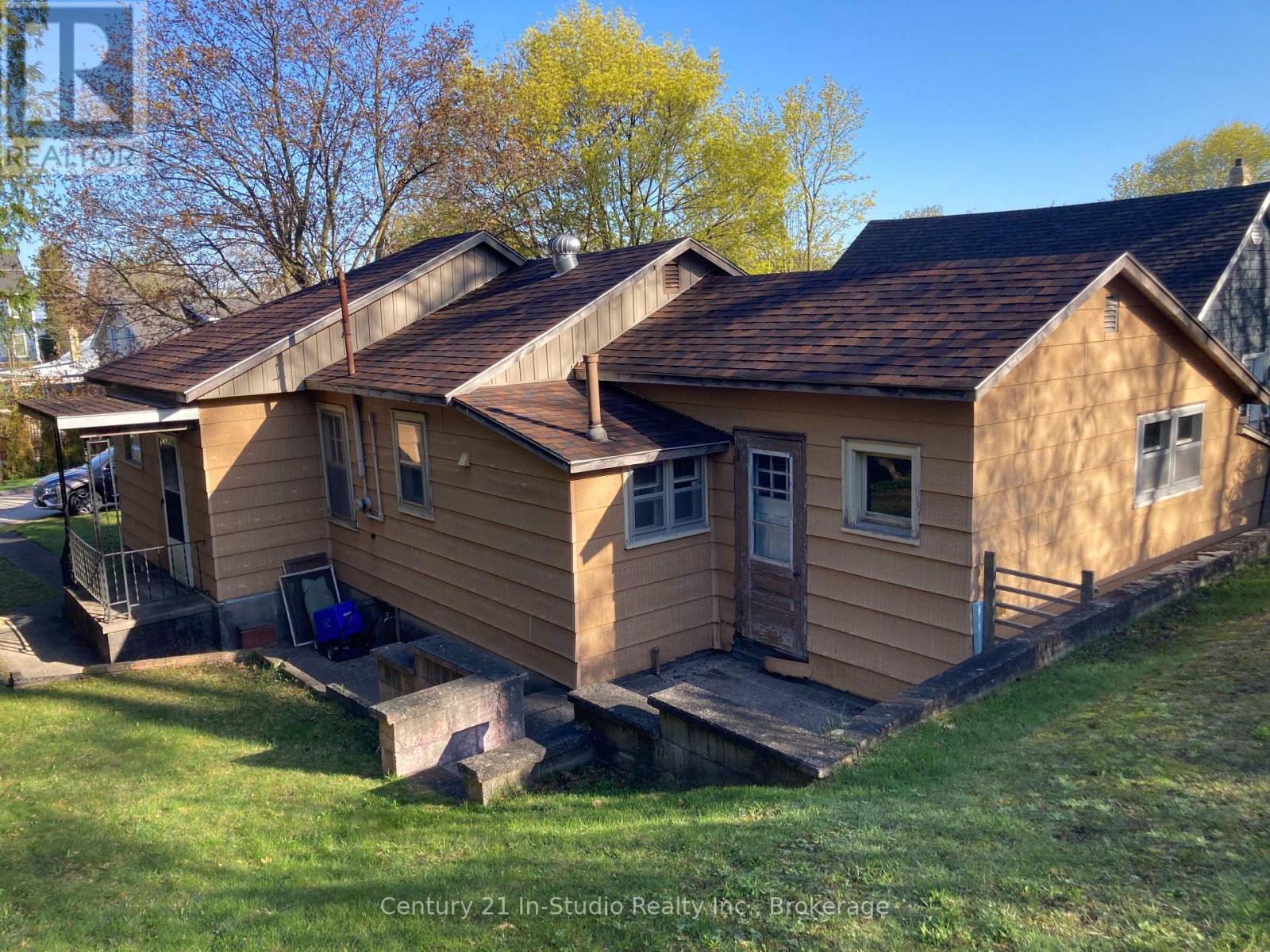 897 Mcdonald Avenue, Kincardine, Ontario  N2Z 1A5 - Photo 18 - X12149734
