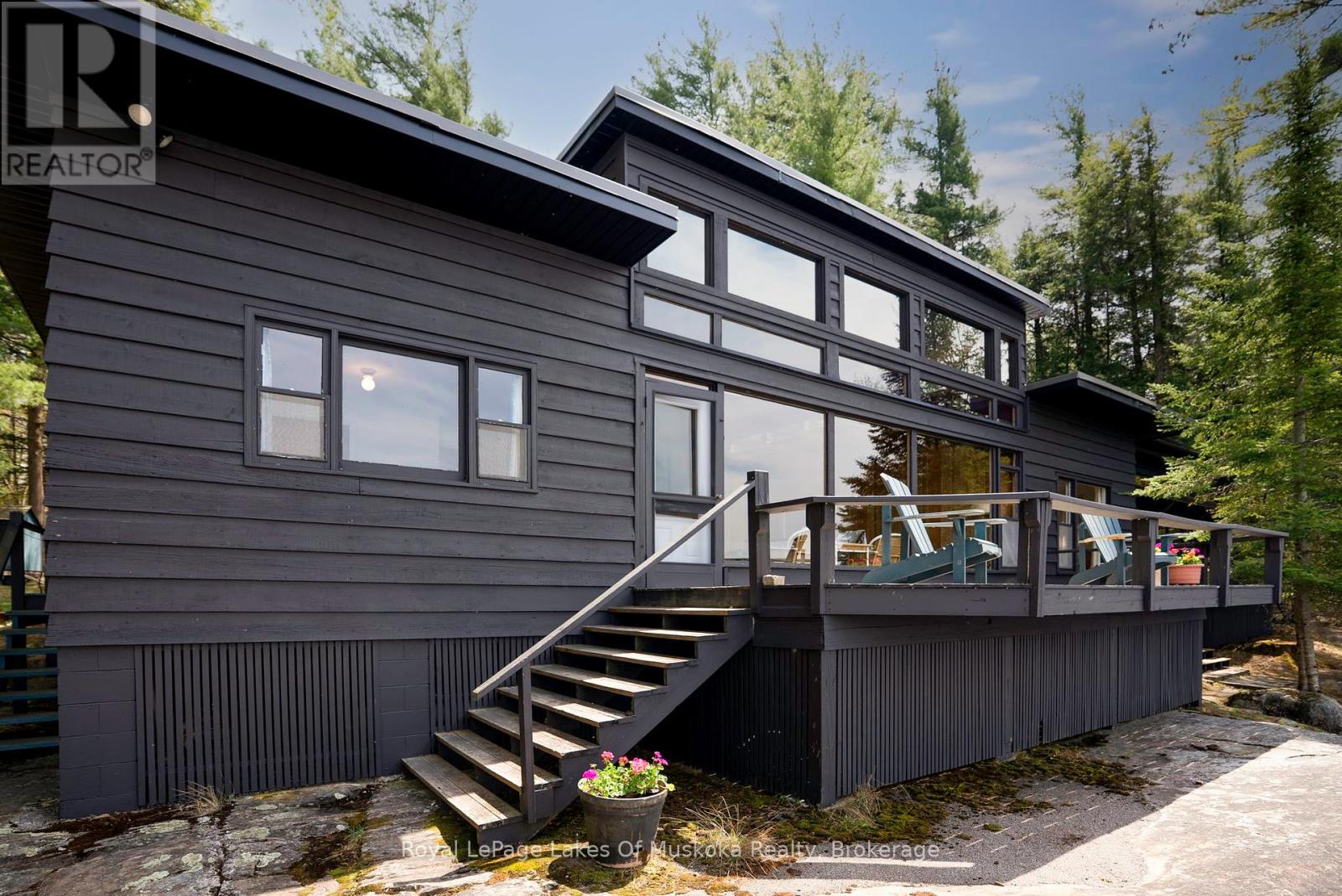 2 R 8 North Bohemia Island, Muskoka Lakes, Ontario  P0B 1P0 - Photo 2 - X12149991