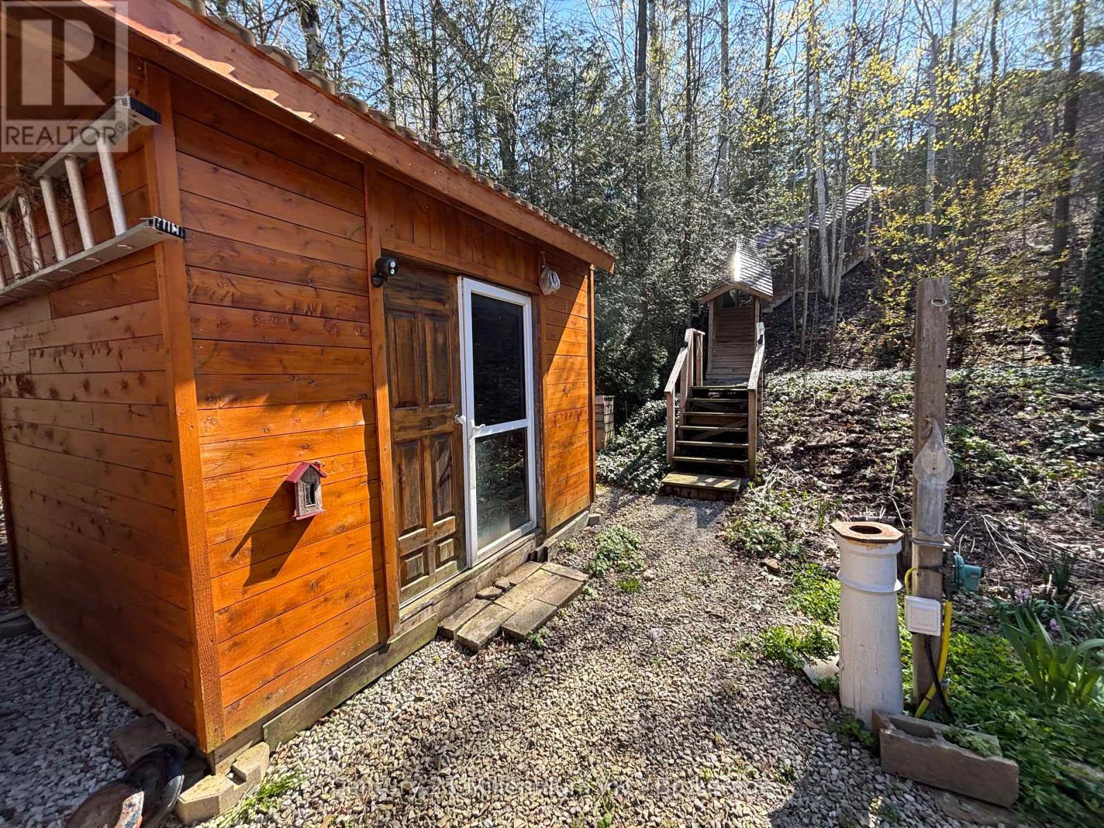 504569 Grey Road 1, Georgian Bluffs, Ontario  N0H 2T0 - Photo 15 - X12150014