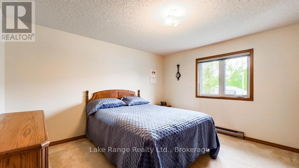 486 Havelock Street, Huron-Kinloss, Ontario  N0G 2H0 - Photo 10 - X12150022