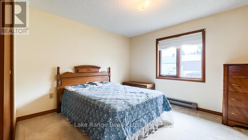 486 Havelock Street, Huron-Kinloss, Ontario  N0G 2H0 - Photo 8 - X12150022