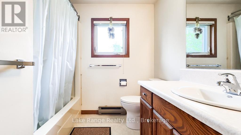 486 Havelock Street, Huron-Kinloss, Ontario  N0G 2H0 - Photo 9 - X12150022