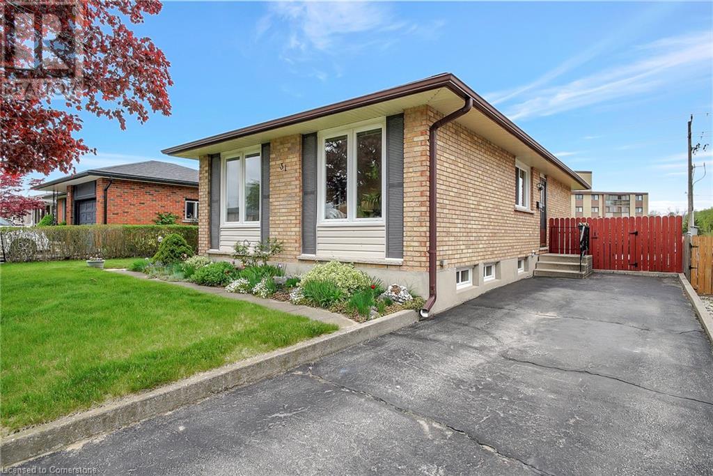 31 JULIANA Crescent, Cambridge, Ontario