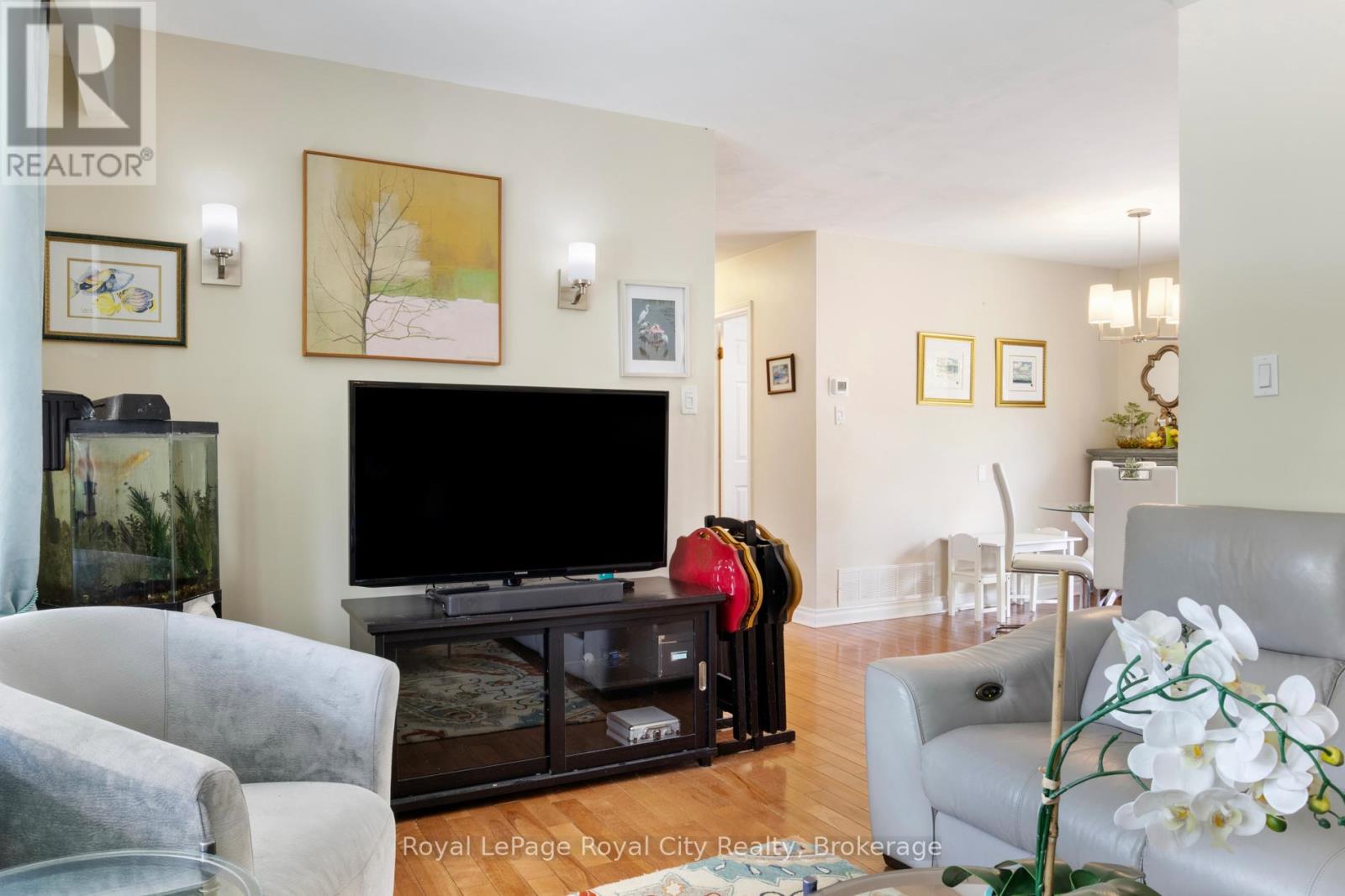 601 Colquhoun Street, Centre Wellington, Ontario  N1M 1S2 - Photo 7 - X12150353