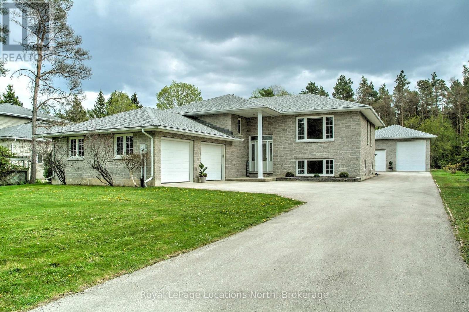 30 PINE TREE DRIVE, South Bruce Peninsula, Ontario