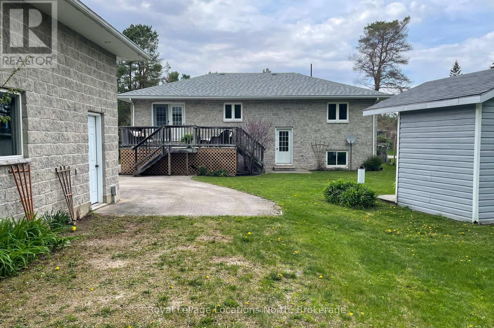 30 Pine Tree Drive, South Bruce Peninsula, Ontario  N0H 1P0 - Photo 11 - X12150422
