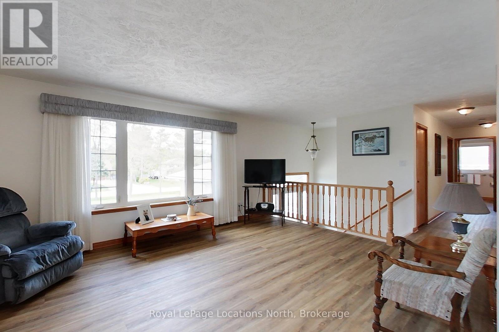30 Pine Tree Drive, South Bruce Peninsula, Ontario  N0H 1P0 - Photo 15 - X12150422