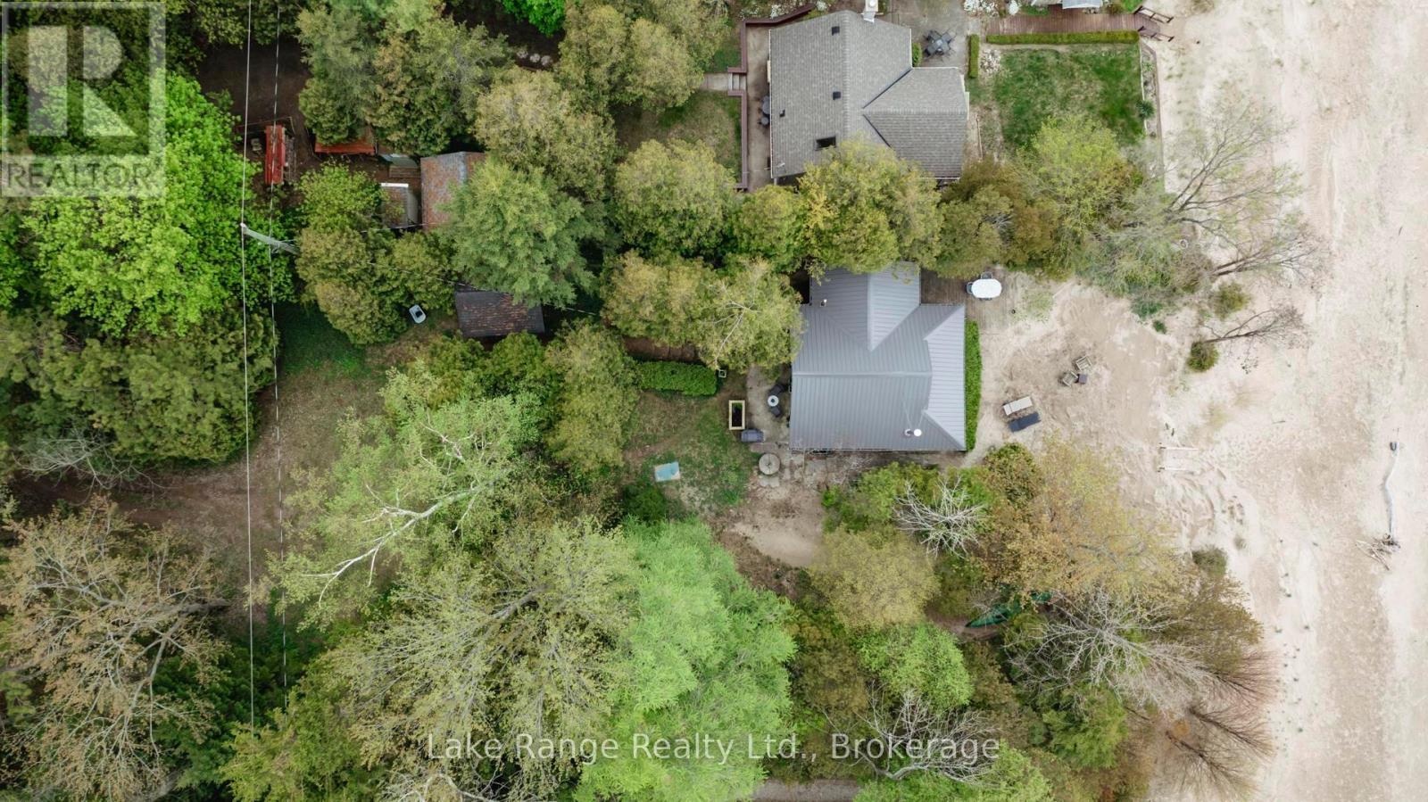 133 Bruce Beach Road, Huron-Kinloss, Ontario  N2Z 2X3 - Photo 5 - X12150448