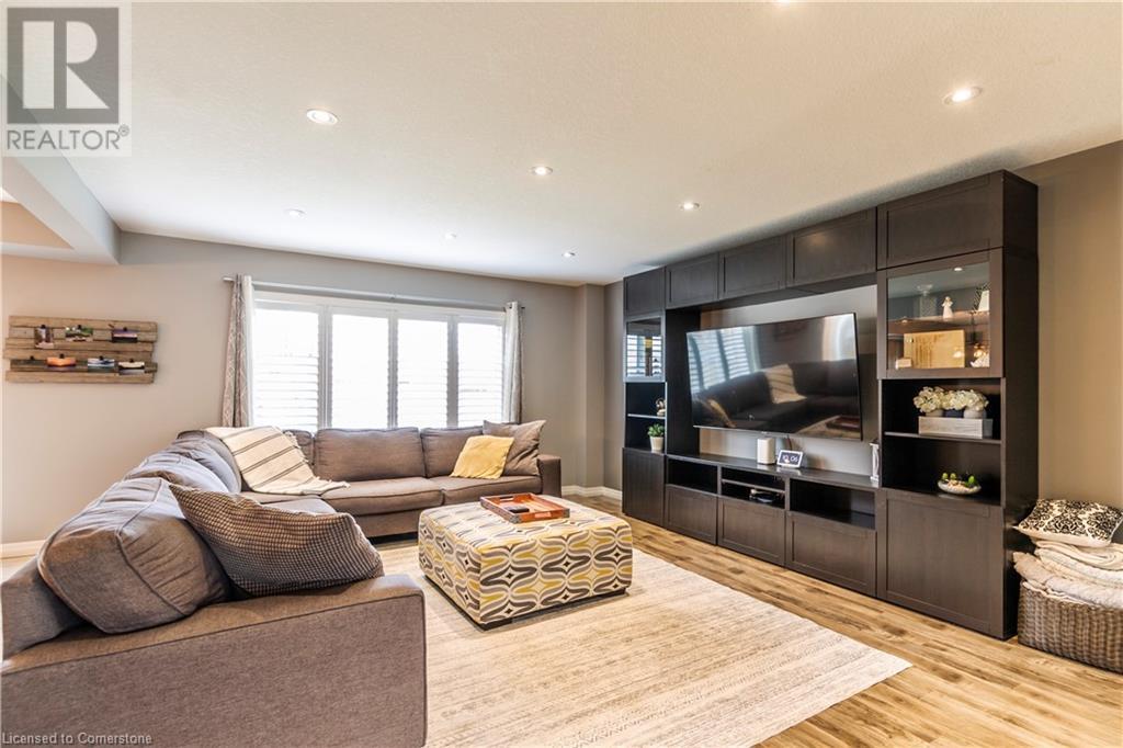 358 Salisbury Avenue, Cambridge, Ontario  N1S 0A2 - Photo 7 - 40728819