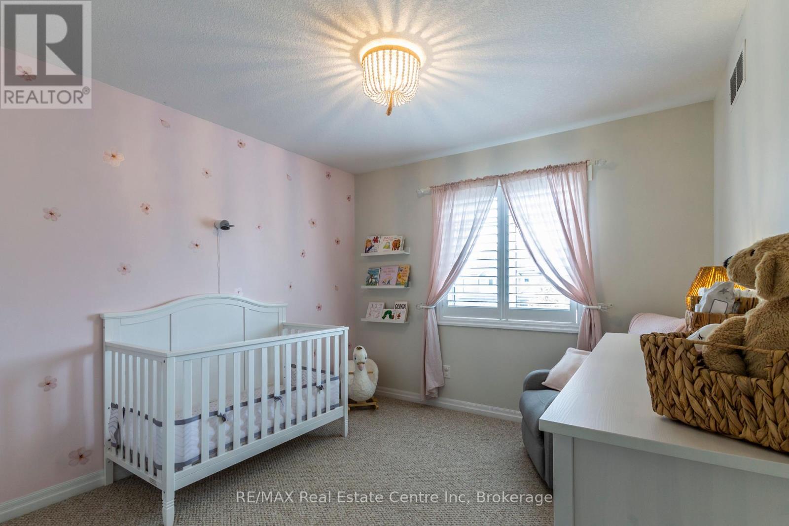 358 Salisbury Avenue, Cambridge, Ontario  N1S 0A2 - Photo 20 - X12150848