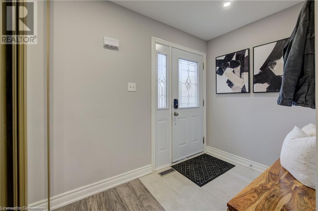 3210 Anderson Crescent, Mississauga, Ontario  L5N 2Y5 - Photo 4 - 40729112