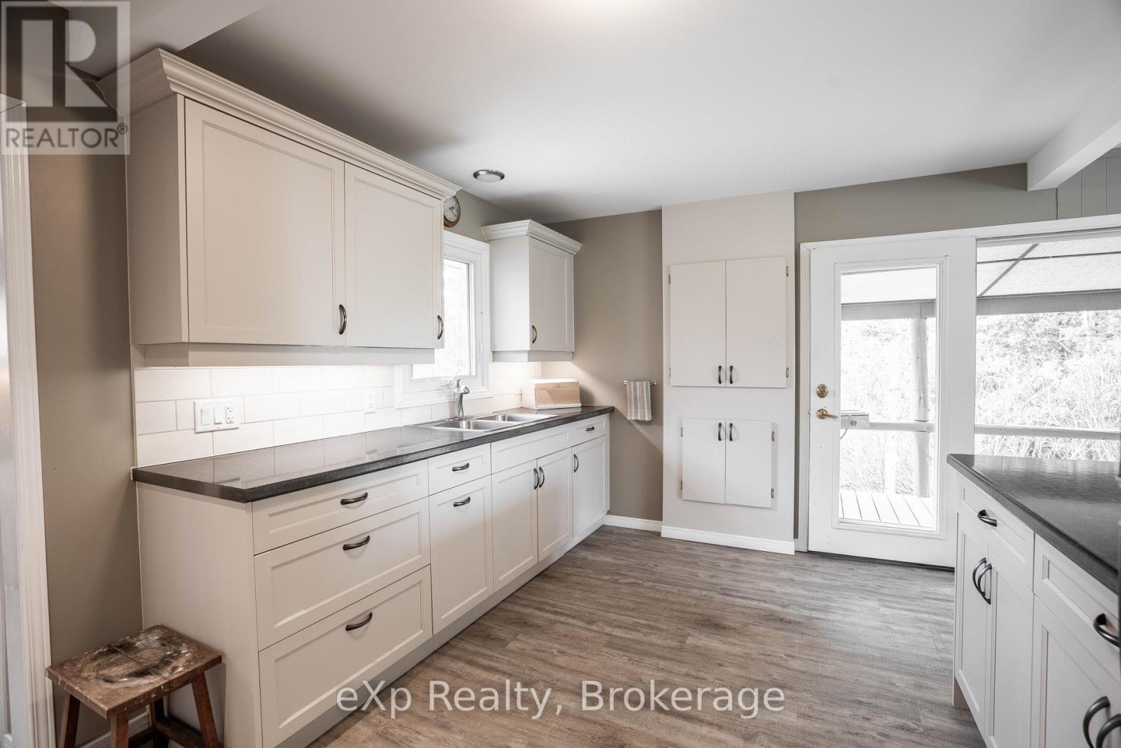 248 Widgeon Cove Road, Northern Bruce Peninsula, Ontario  N0H 2T0 - Photo 23 - X12150989