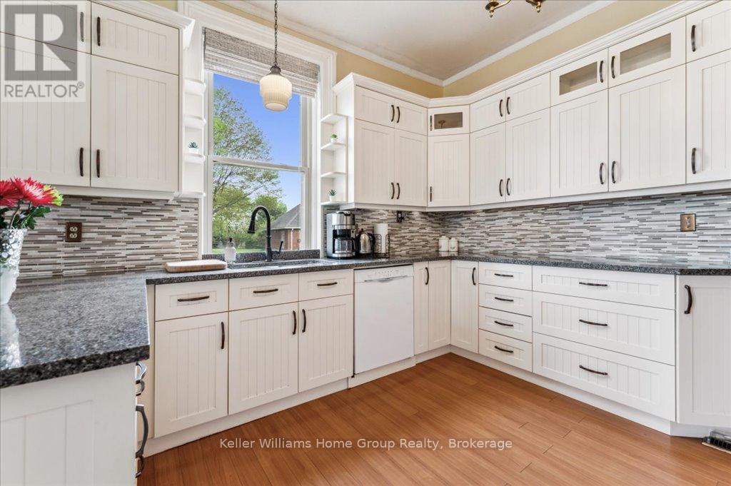 8077 Wellington Road 19, Centre Wellington, Ontario  N1M 2W4 - Photo 10 - X12151039
