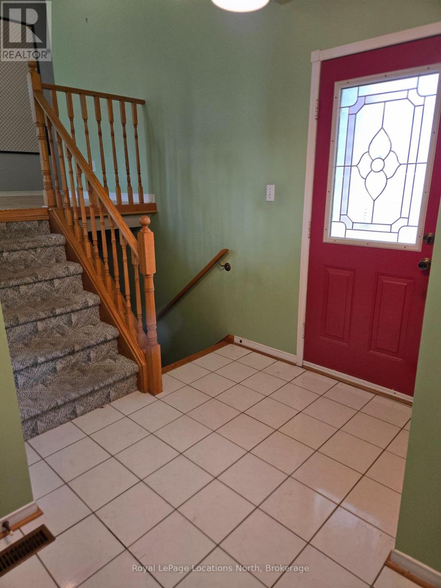 21 Langevin Drive, Wasaga Beach, Ontario  L9Z 1C6 - Photo 34 - S12151229
