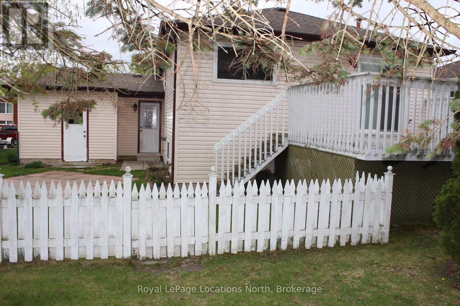 21 Langevin Drive, Wasaga Beach, Ontario  L9Z 1C6 - Photo 8 - S12151229