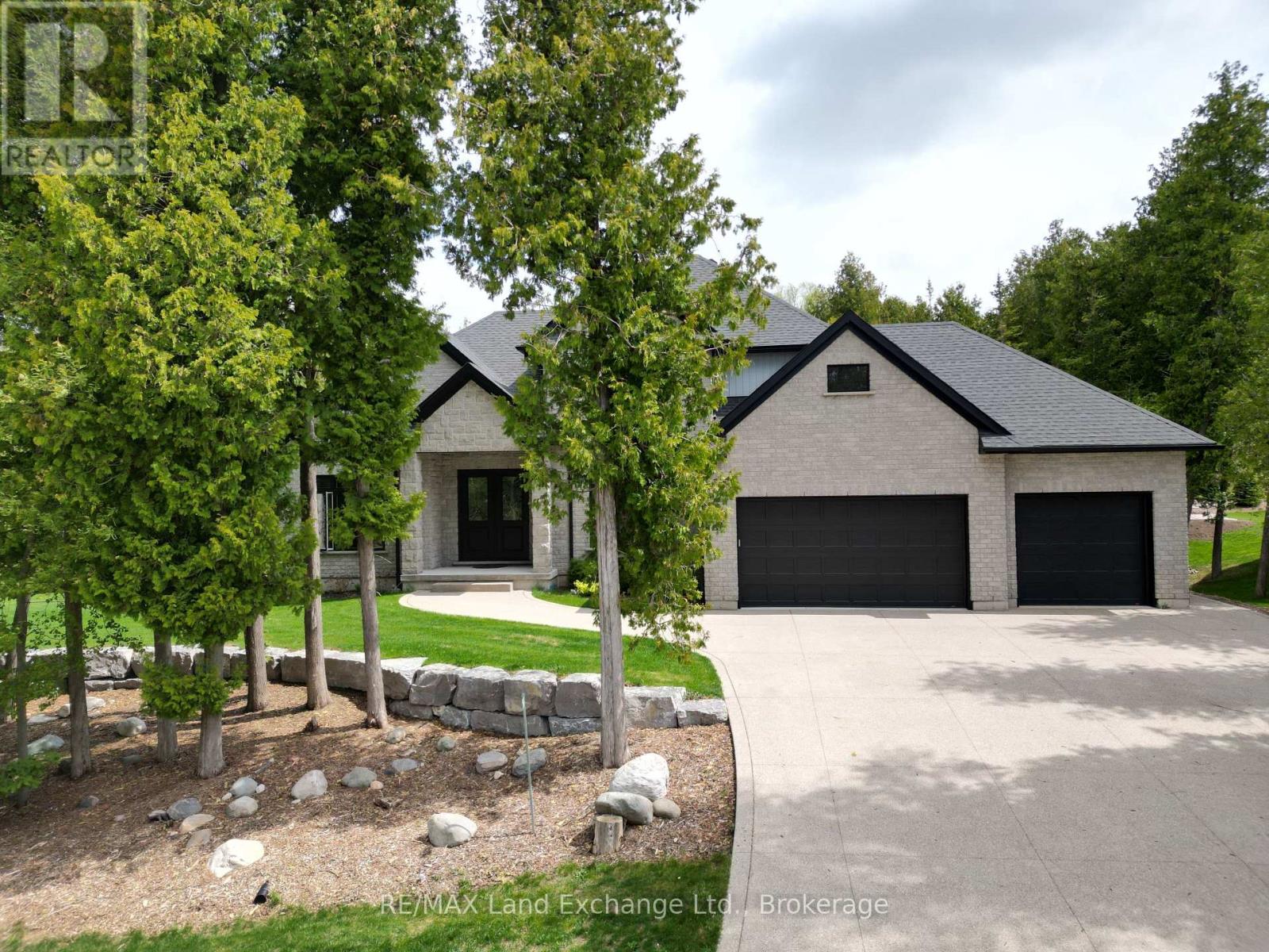 158 Upper Lorne Beach Road, Kincardine, Ontario  N0G 2T0 - Photo 2 - X12151286
