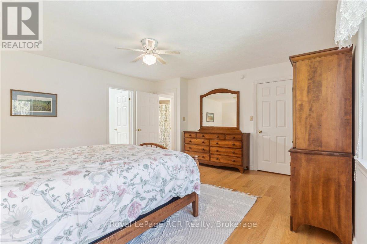 174 Forest Hill Drive, Georgian Bluffs, Ontario  N4K 5N6 - Photo 28 - X12151331