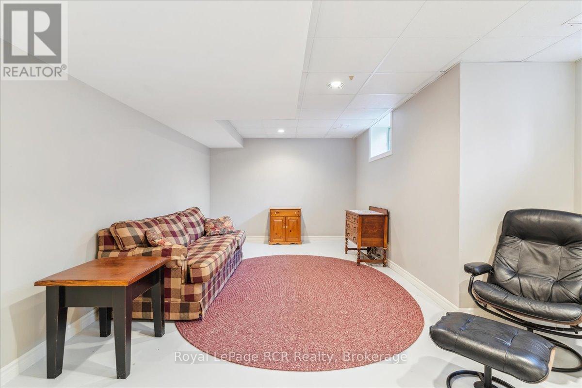 174 Forest Hill Drive, Georgian Bluffs, Ontario  N4K 5N6 - Photo 42 - X12151331