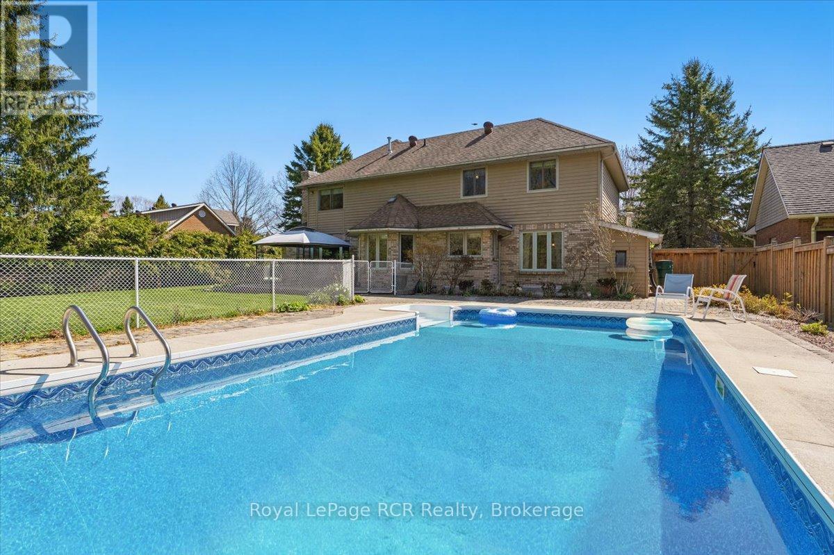174 Forest Hill Drive, Georgian Bluffs, Ontario  N4K 5N6 - Photo 44 - X12151331