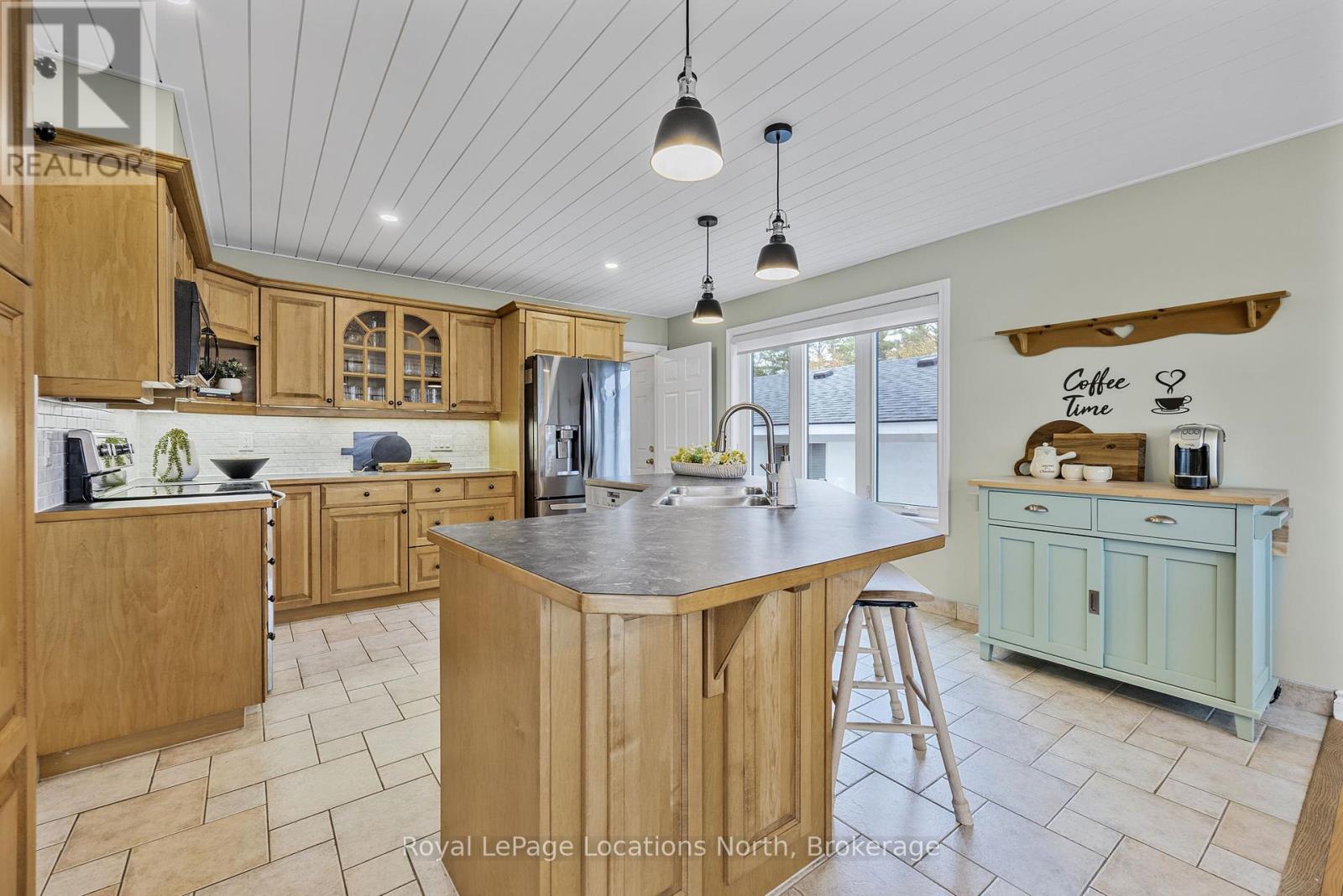 380 Shore Lane, Wasaga Beach, Ontario  L9Z 2H6 - Photo 21 - S12151449