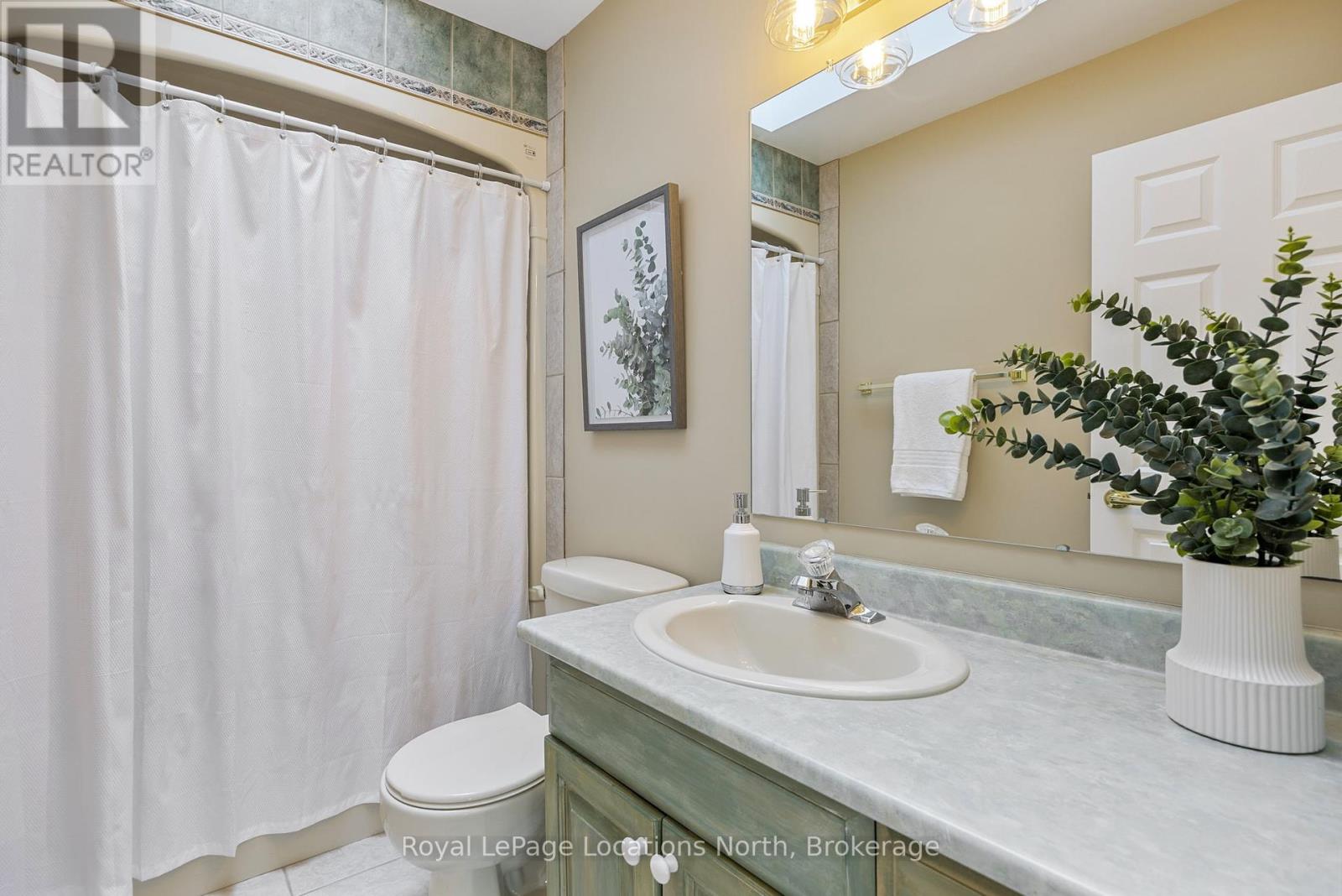 380 Shore Lane, Wasaga Beach, Ontario  L9Z 2H6 - Photo 42 - S12151449