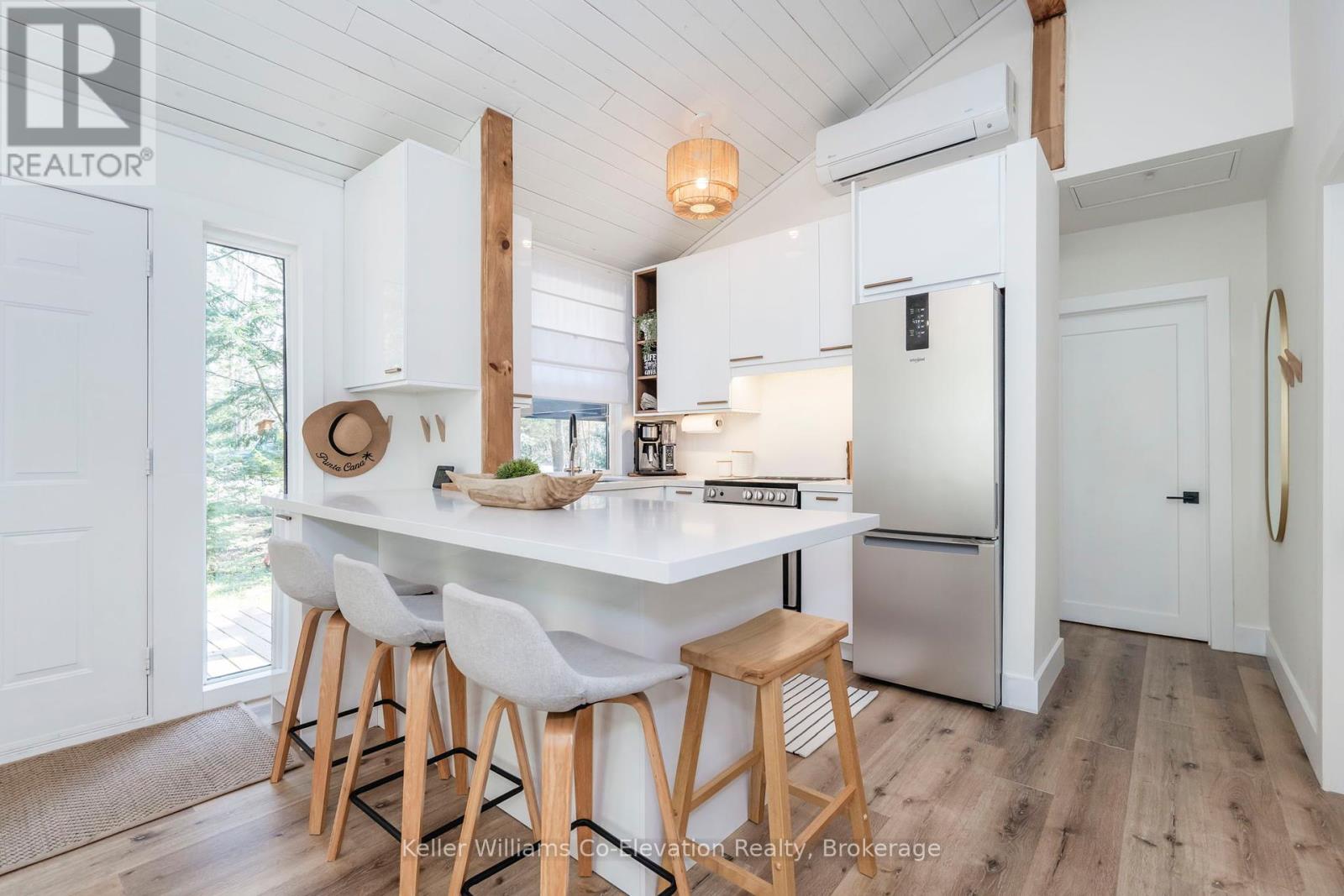 1 Sundown Road, Tiny, Ontario  L0L 2J0 - Photo 6 - S12151465