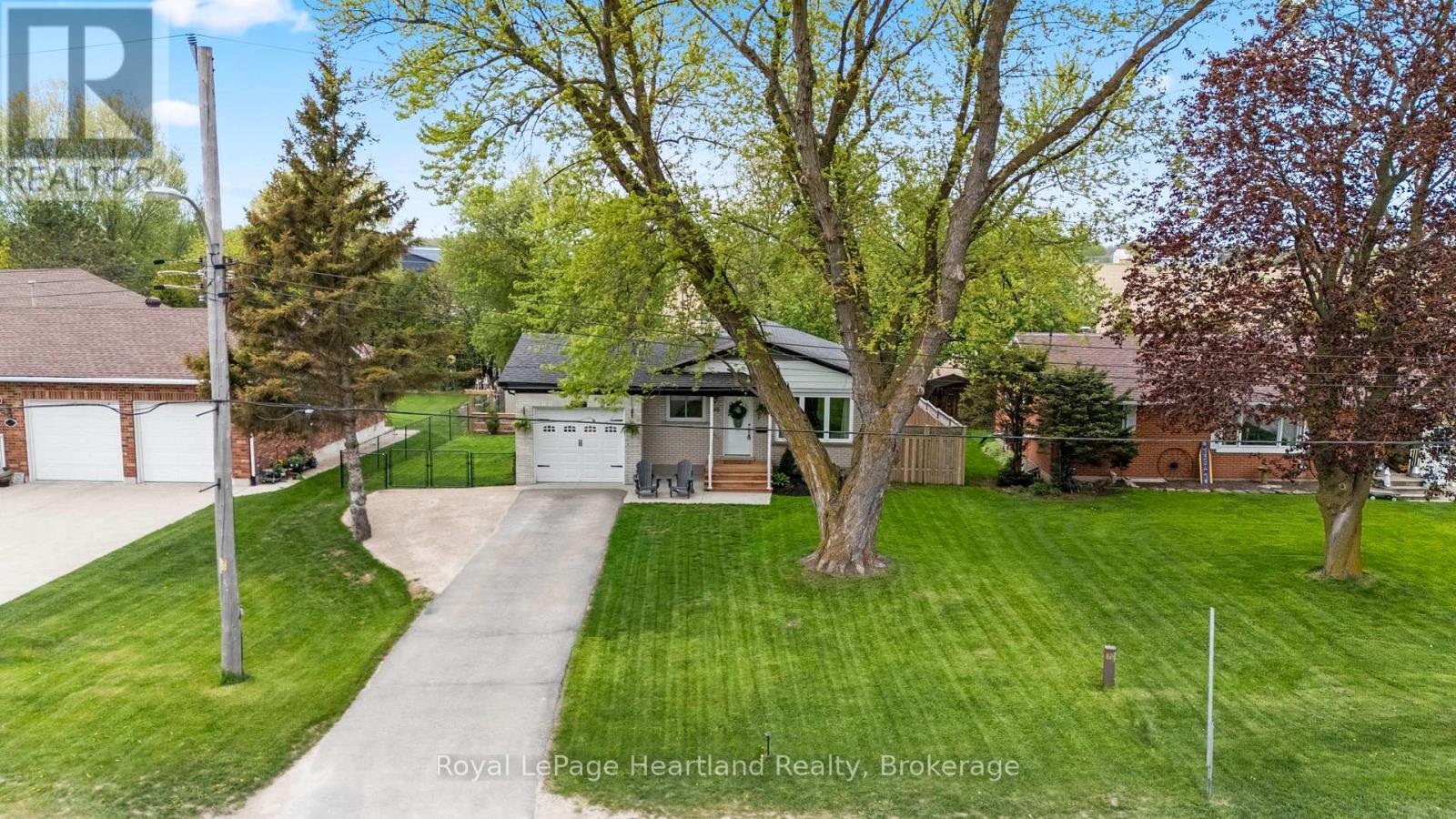 465 MAIN STREET W, Minto, Ontario