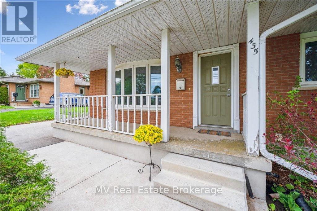 435 Scotland Street, Centre Wellington, Ontario  N1M 2B7 - Photo 4 - X12151452