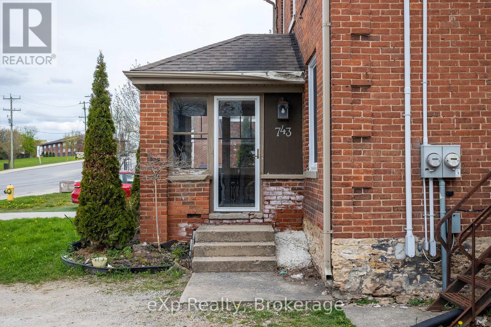 743 10th Street E, Owen Sound, Ontario  N4K 1T2 - Photo 2 - X12151518