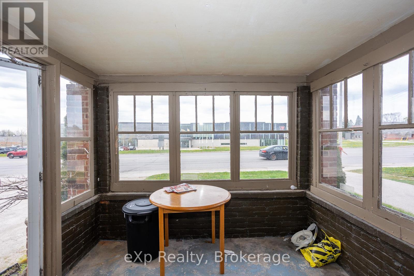 743 10th Street E, Owen Sound, Ontario  N4K 1T2 - Photo 3 - X12151518