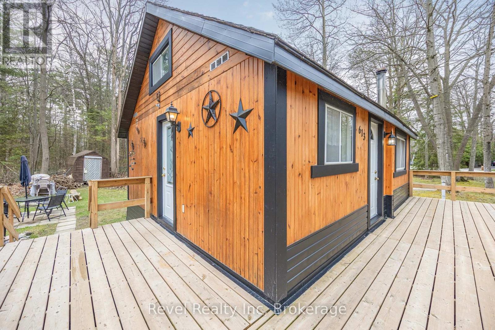 613 Oxbow Park Drive, Wasaga Beach, Ontario  L9Z 2V2 - Photo 14 - S12151592