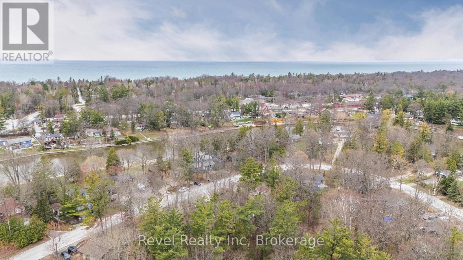 613 Oxbow Park Drive, Wasaga Beach, Ontario  L9Z 2V2 - Photo 22 - S12151592