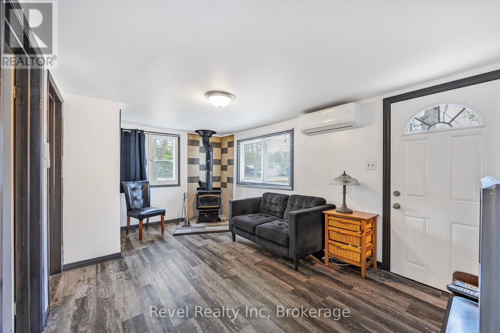 613 Oxbow Park Drive, Wasaga Beach, Ontario  L9Z 2V2 - Photo 7 - S12151592