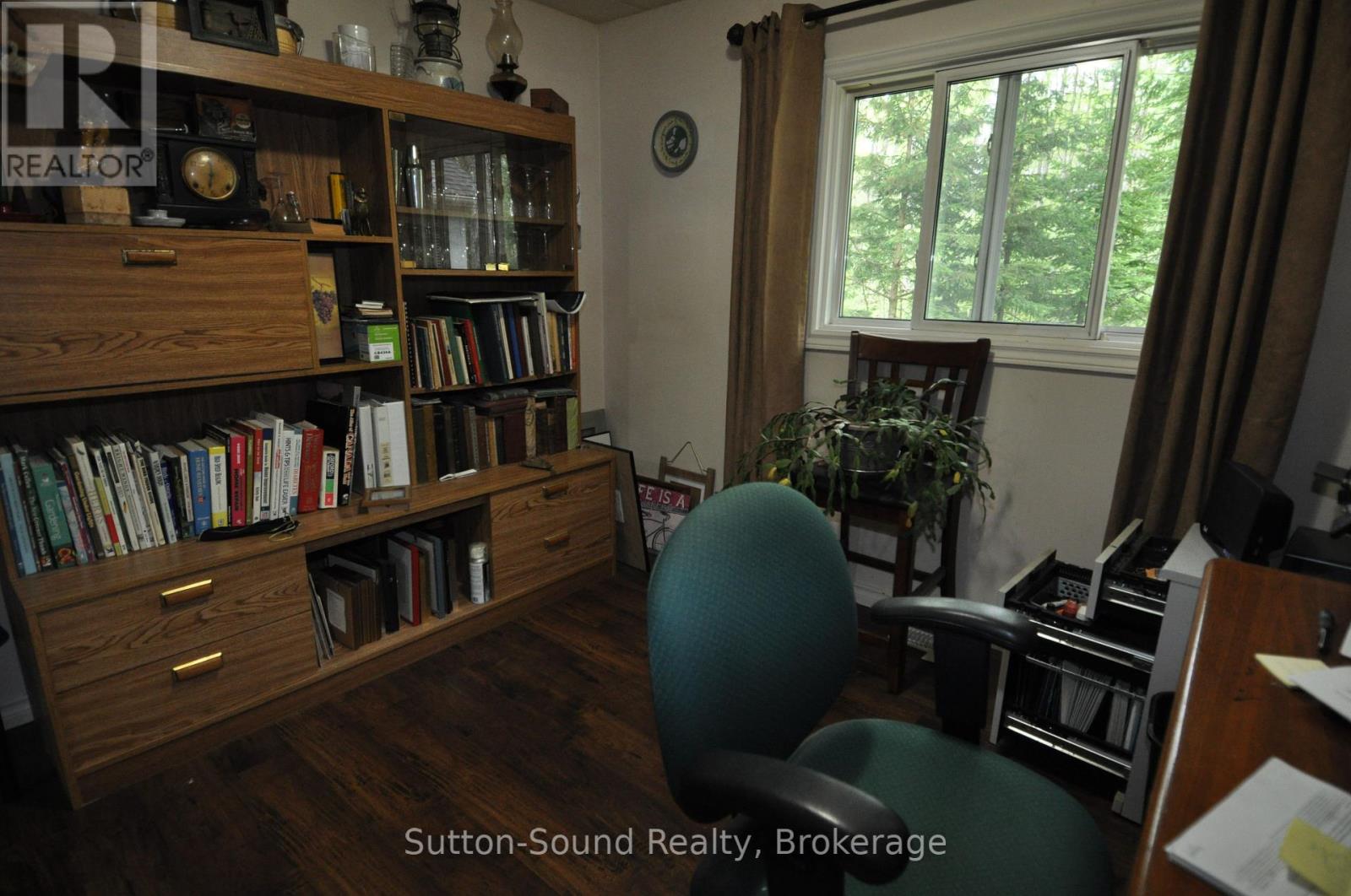 362534 Lindenwood Road, Georgian Bluffs, Ontario  N0H 2T0 - Photo 12 - X12151526