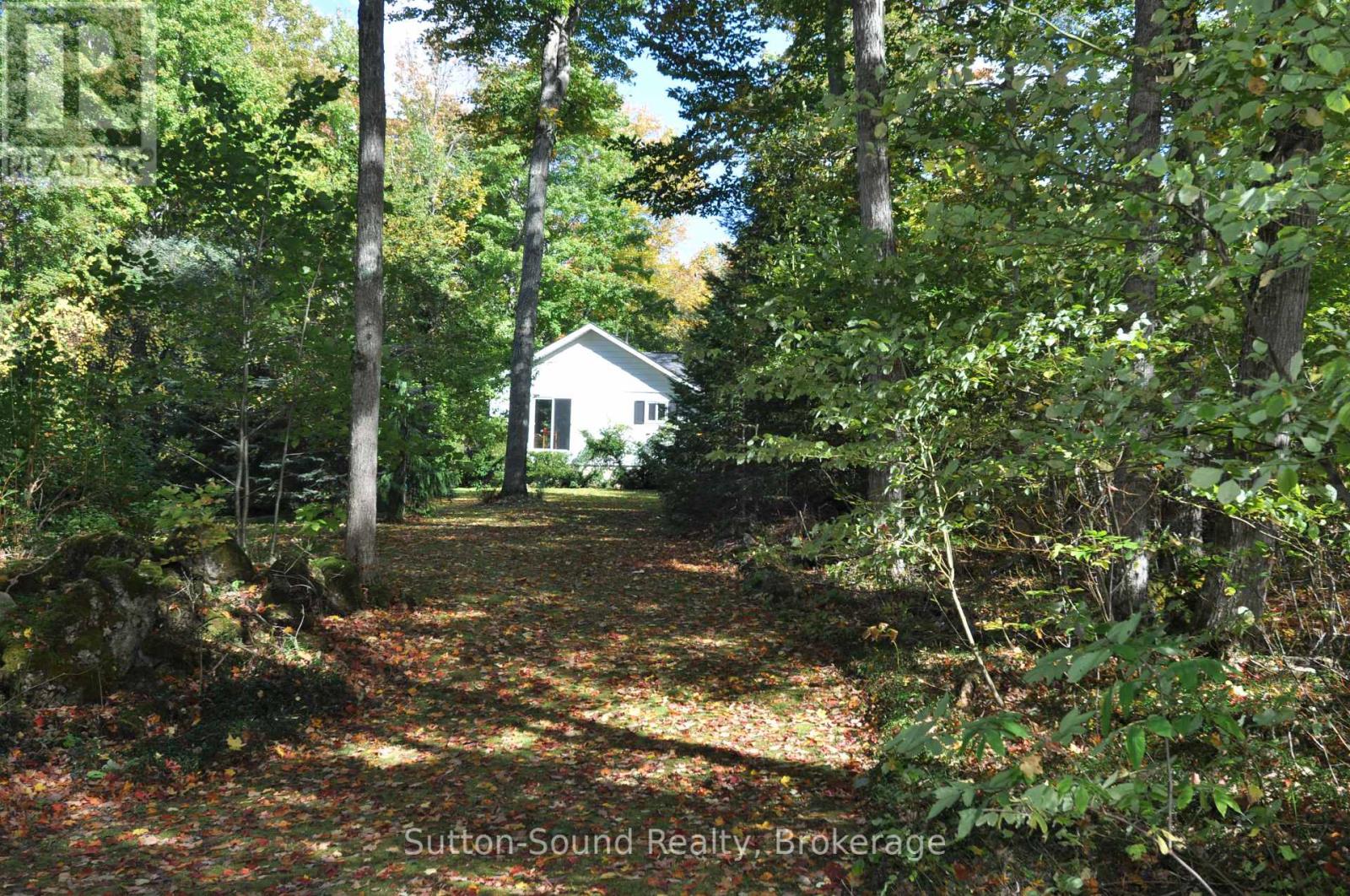 362534 Lindenwood Road, Georgian Bluffs, Ontario  N0H 2T0 - Photo 30 - X12151526