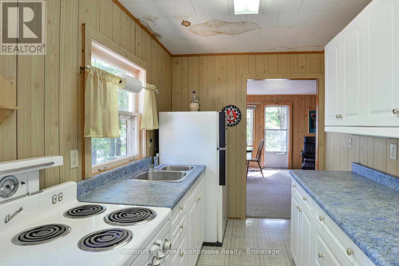 1116 Tryon Drive, Gravenhurst, Ontario  P0E 1G0 - Photo 22 - X12151553