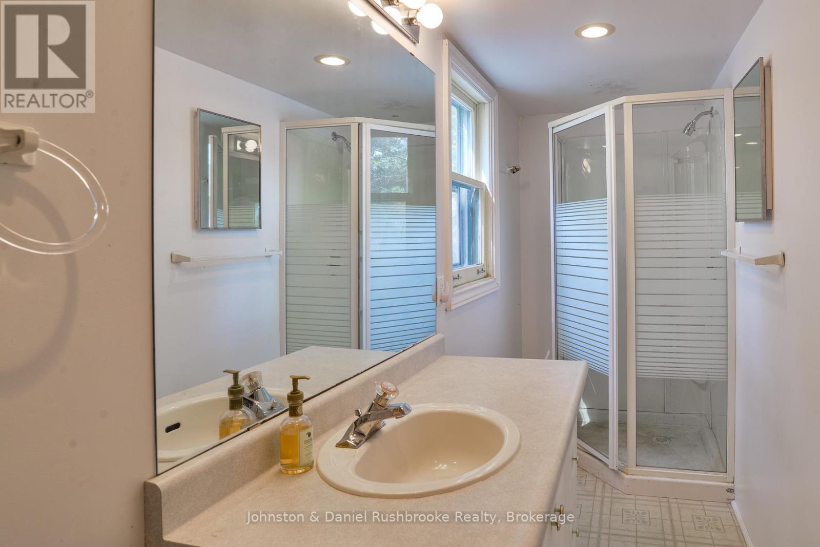 1116 Tryon Drive, Gravenhurst, Ontario  P0E 1G0 - Photo 25 - X12151553