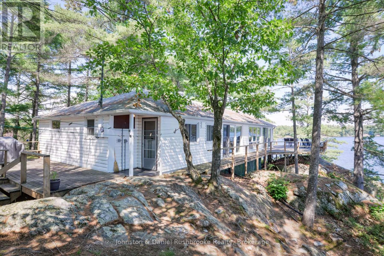 1116 Tryon Drive, Gravenhurst, Ontario  P0E 1G0 - Photo 5 - X12151553