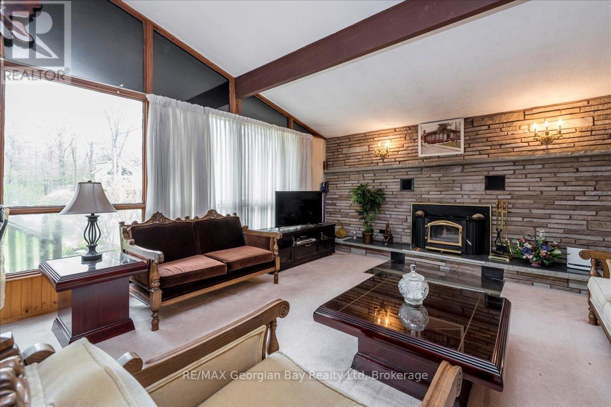 25 Tall Pines Drive W, Tiny, Ontario  L9M 0H4 - Photo 15 - S12151741
