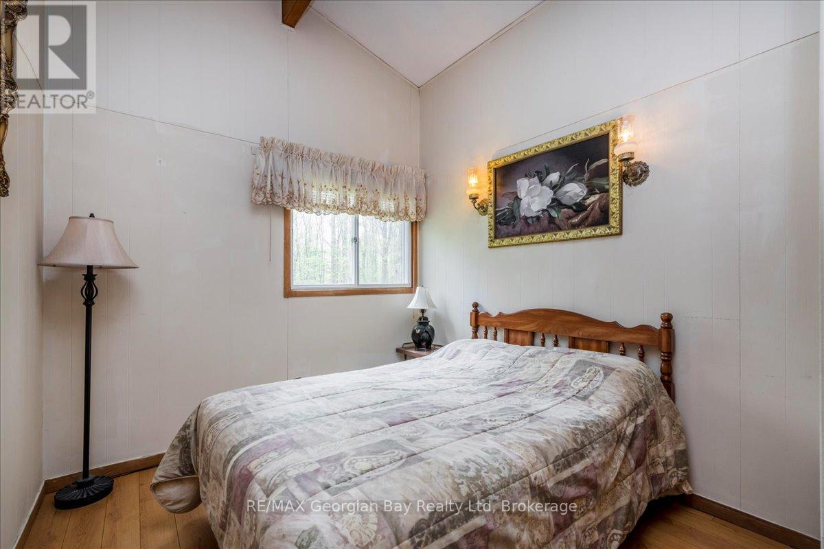 25 Tall Pines Drive W, Tiny, Ontario  L9M 0H4 - Photo 19 - S12151741