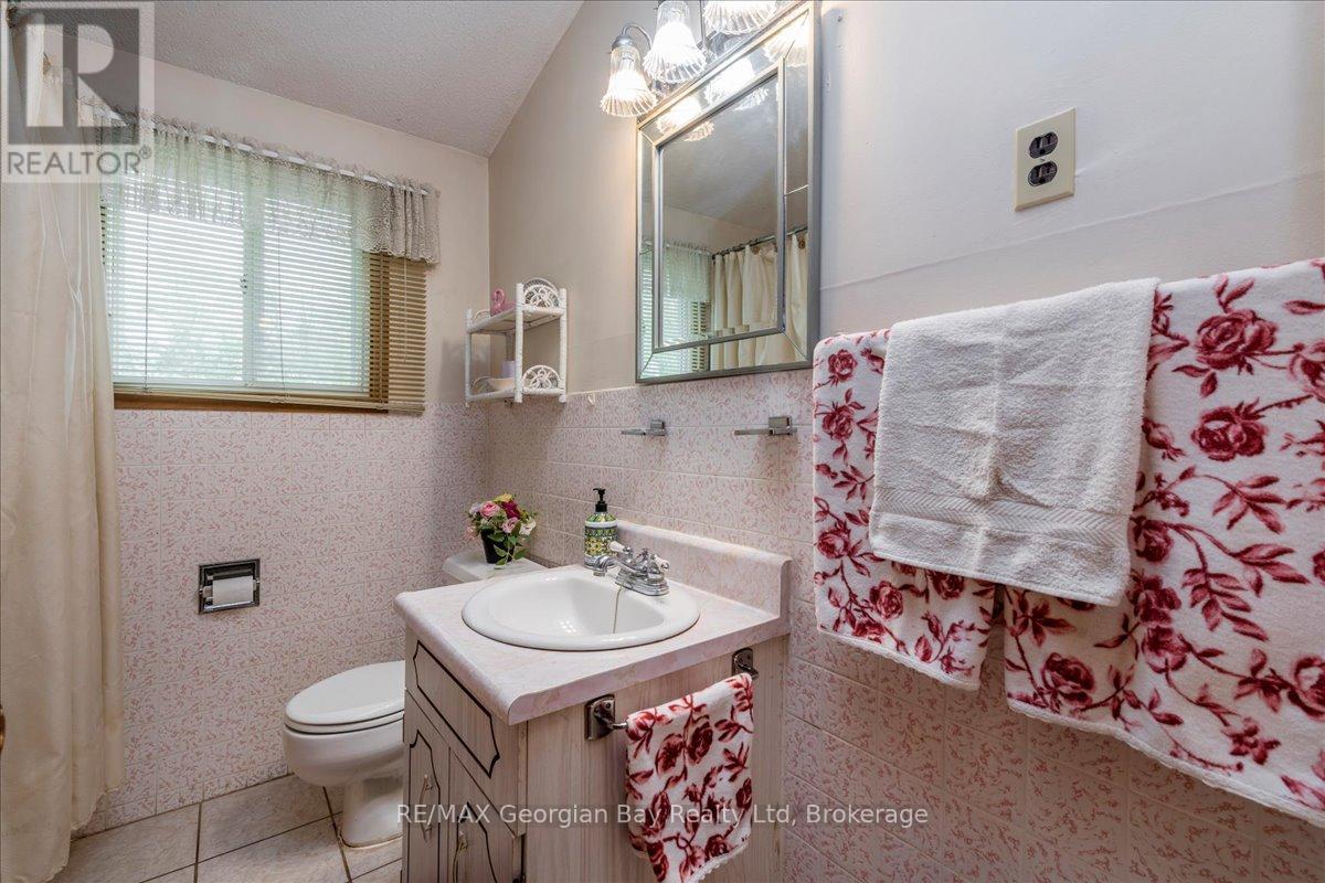 25 Tall Pines Drive W, Tiny, Ontario  L9M 0H4 - Photo 23 - S12151741