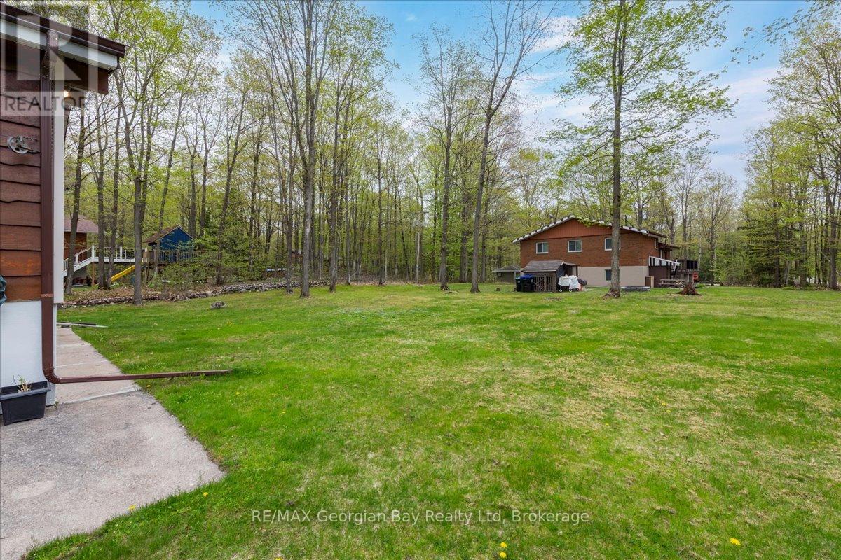 25 Tall Pines Drive W, Tiny, Ontario  L9M 0H4 - Photo 40 - S12151741