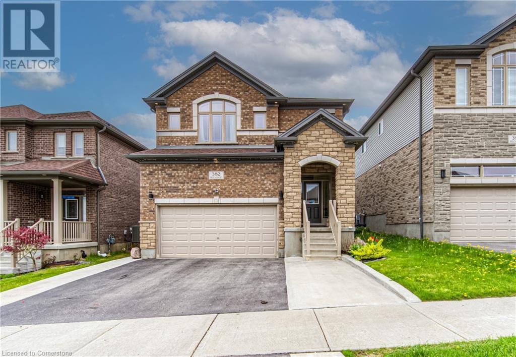 382 BEECHDROPS DR Drive, Waterloo, Ontario