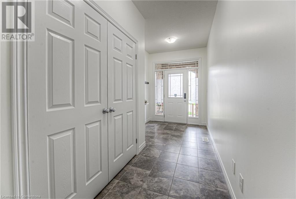 382 Beechdrops Dr Drive, Waterloo, Ontario  N2V 0E8 - Photo 4 - 40728490