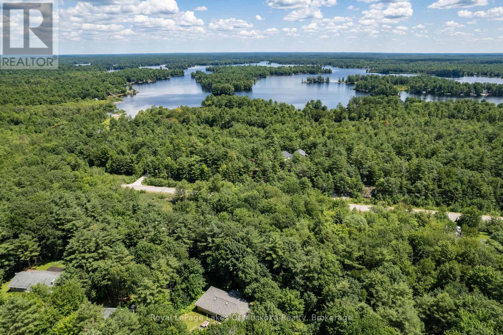 1020 Amelia Crescent, Gravenhurst, Ontario  P0E 1G0 - Photo 40 - X12151628