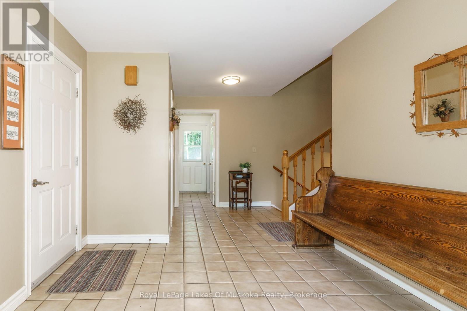 1020 Amelia Crescent, Gravenhurst, Ontario  P0E 1G0 - Photo 6 - X12151628